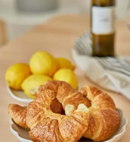 Mona - Idyllisches Oertchen Бухен